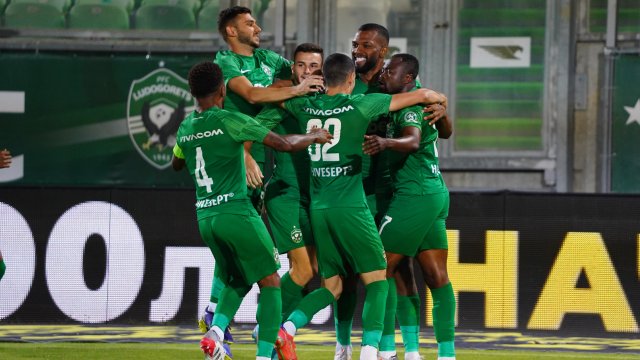 Три гола в рамките на първите 12 минути спомогнаха на