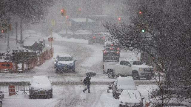 Силна зимна буря удари централните райони на Съединените щати Природната