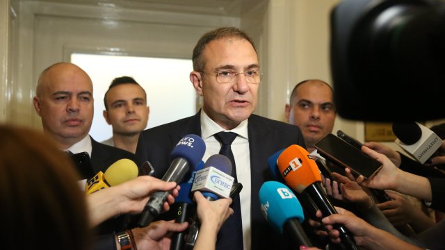 Бюджетът от 20 млрд за социални мерки отиде на 22