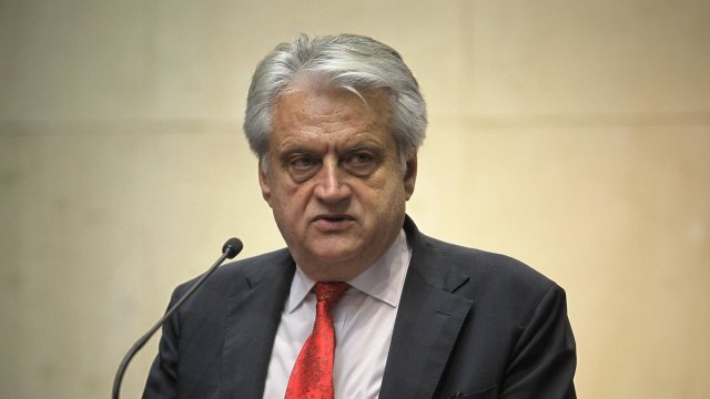 Поне 89 служители на бившата Държавна сигурност работят в различните