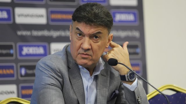 Антикорупционната комисия разпитва президента на БФС Борислав Михайлов
