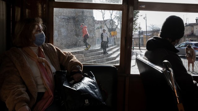 Португалският министерски съвет обяви че страната ще премахне повечето от