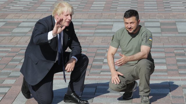 Европа беше изправена пред перспективата от радиационна катастрофа в четвъртък