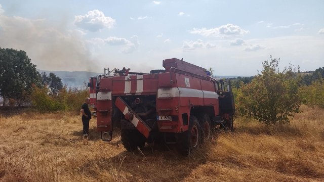 Пожарът край Любимец и Харманли изцяло е локализиран съобщи областният управител
