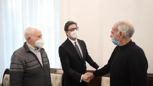 Президентът на Северна Македония се срещна с представители на нерегистрираното