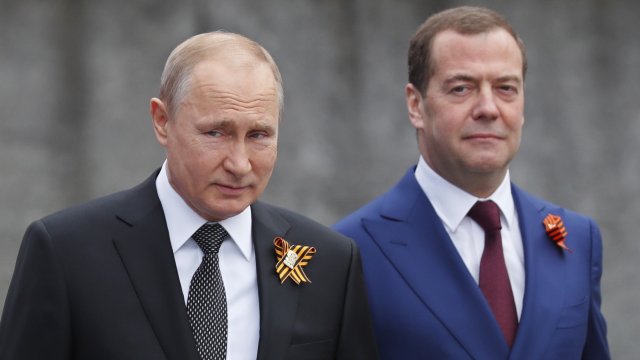 Президентът на Русия 2008 2012 Дмитрий Медведев предупреди че Москва