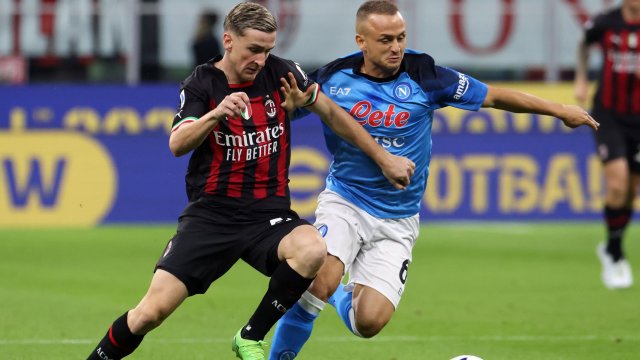 Наполи победи Милан с 2:1 в мач от 7-ия кръг