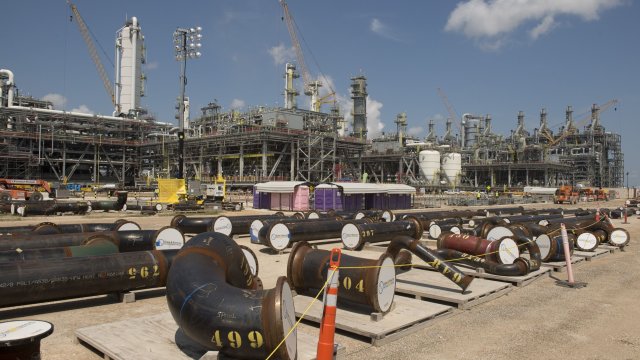 ExxonMobil оспорва президентски указ подписан от Владимир Путин по рано този