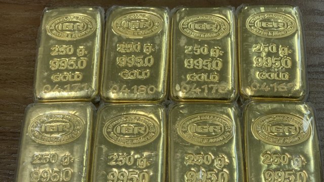 Недекларирано злато във вид на кюлчета увити в колан около