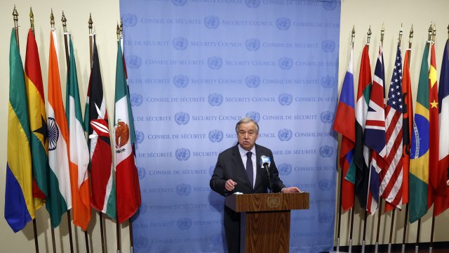 Генералният секретар на ООН Антониу Гутериш призова да се сложи