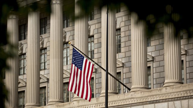 Министерството на търговията на САЩ включи пет китайски компании и