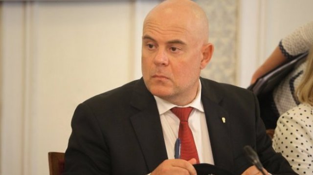 Главният прокурор Иван Гешев коментира думите и действията на вътрешния
