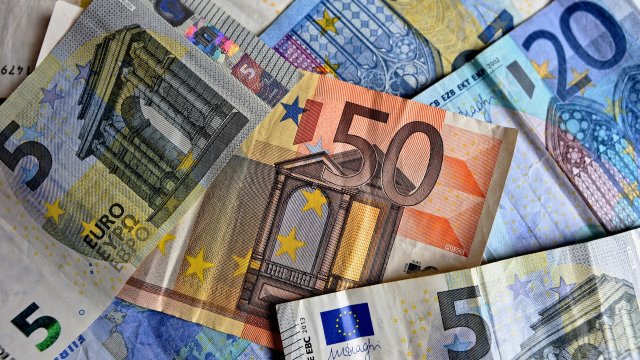 Инфлацията в еврозоната скочи до нов рекорд за всички времена