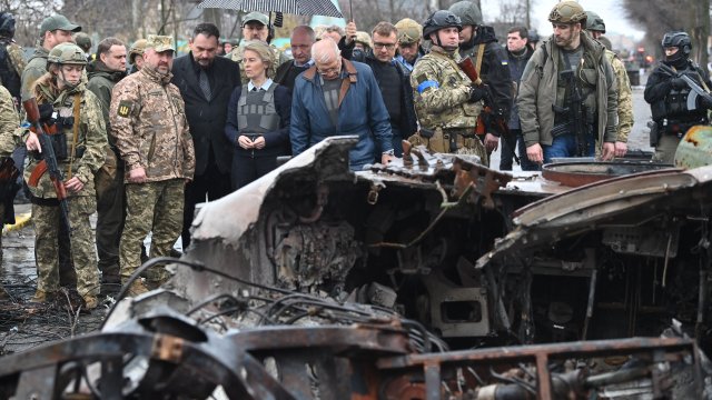 Председателката на Европейската комисия Урсула фон дер Лайен е посетила град Буча