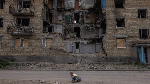 Децата с увреждания са малтретирани и пренебрегвани в институции в