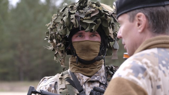 Огън Тренировките по стрелба започват Паулиус Лискаускас тренира от три