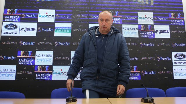 Треньорът на Левски Станимир Стоилов скочи на собственика на ЦСКА