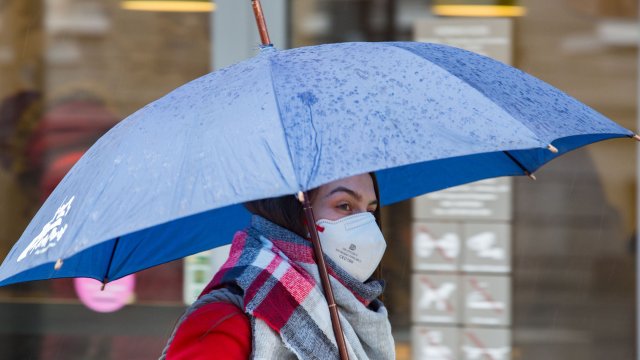 Преустановяват се посещенията в дискотеки пиано бар нощен бар нощни клубове