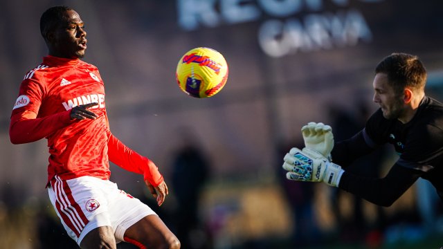 Нападателят на ЦСКА Бисмарк Чарлс ще поднови пълноценни занимания тази