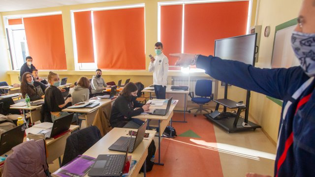 До 4 млн лева ще могат да получат училищата за