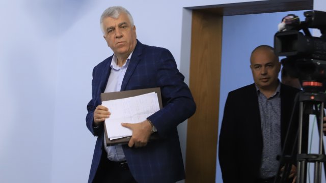 Депутатите спорят за втората партида от изтребители F 16 БСП и Възраждане