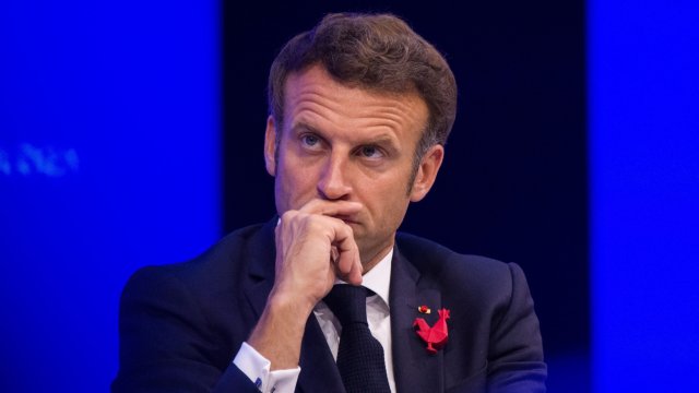 Коалицията на френския президент Еманюел Макрон загуби пълното си мнозинство
