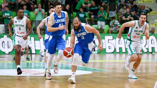 Балкан спечели втора победа срещу Левски и докосва финала в