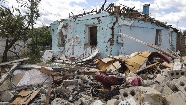 Руските части се фокусират върху настъпателни операции за обкръжаване на