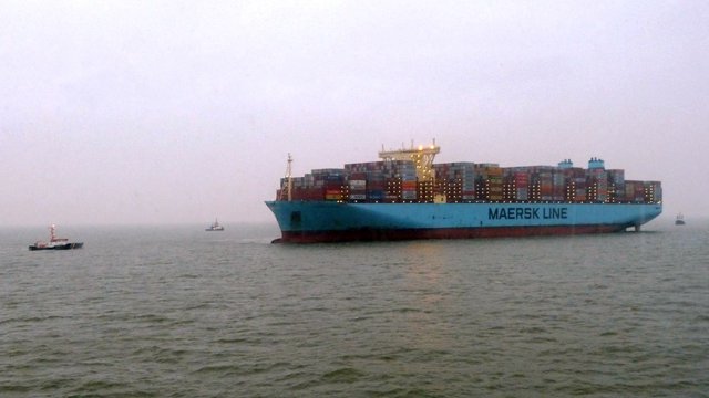 Мерск Maersk която е най голямата в света компания за контейнерни