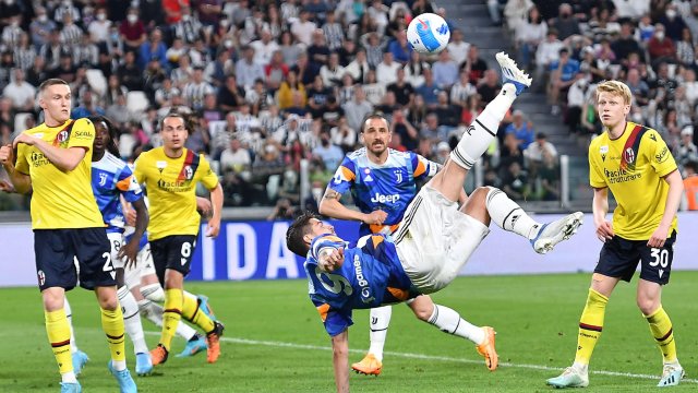 Болоня поднесе голямата изненада в 33 ия кръг на Серия А