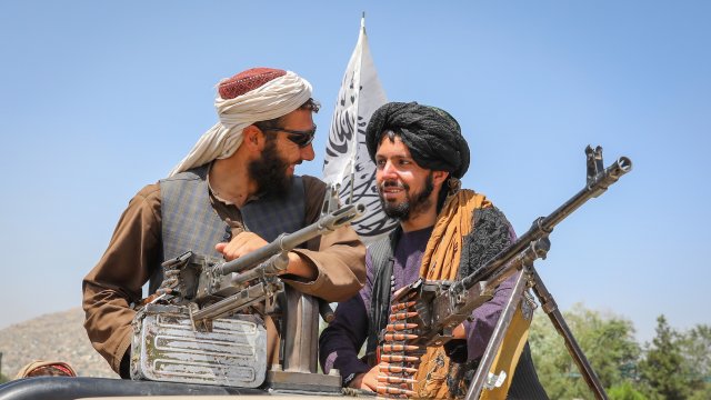 Талибаните превзеха и медиите в Афганистан, излъчват четене на Корана -  Bgonair