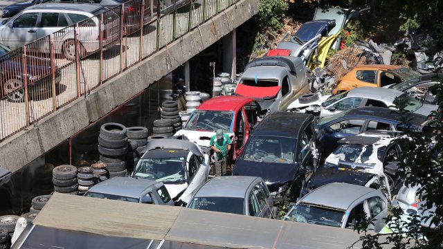 Автоджамбазите атакуват най вече през нощта а крайната им цел са