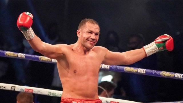 Най добрият български боксьор при професионалистите Кубрат Пулев отново ще излезе