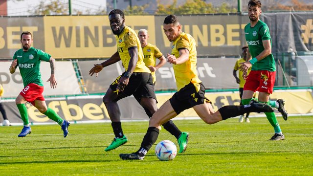 Ботев Пловдив разгроми Ботев Враца с 6 0 като домакин в