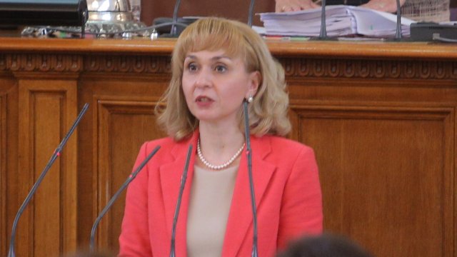 Омбудсманът Диана Ковачева настоя пред служебния вицепремиер по икономическите политики