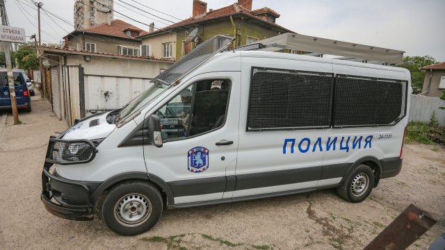 Пиян мъж без книжка прегази жена в хасковското село Жълти