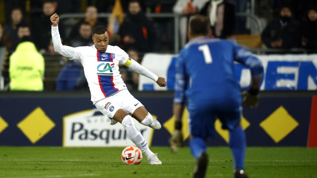 Звездата на Пари Сен Жермен Килиан Мбапе е поискал от