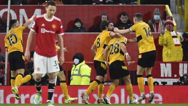 Уулвърхемптън шокира с 1 0 Манчестър Юнайтед насред Олд Трафорд в