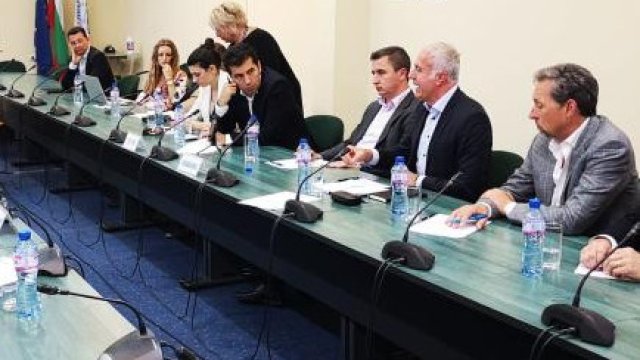 Министър председателят Кирил Петков проведе среща с ръководството на АЕЦ Козлодуй и