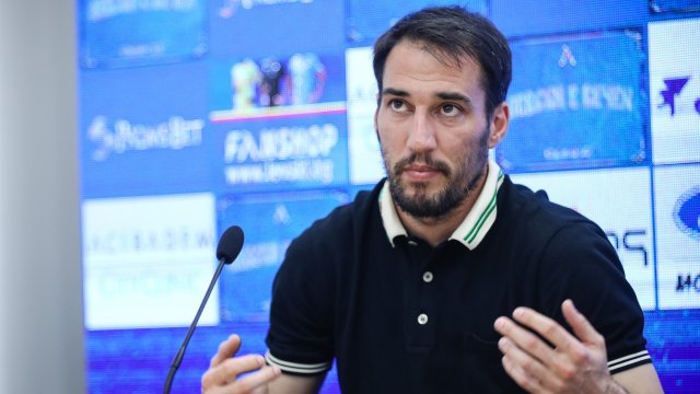 Полузащитникът на Левски Ивелин Попов премина медицински изследвания в понеделник