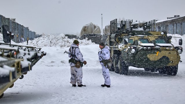 Великобритания Полша и Украйна подготвят тристранен пакт с който да