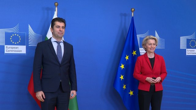 Министър-председателят Кирил Петков проведе работни срещи с председателя на Европейския