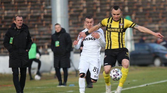 Отборите на Славия и Ботев Пловдив направиха равенство 0 0 в
