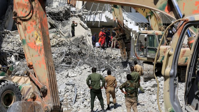 Най малко три ракети удариха силно укрепената Зелена зона на Багдад