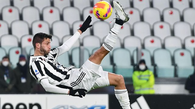 Тотнъм потвърди трансферите на двама играчи на Ювентус Става въпрос