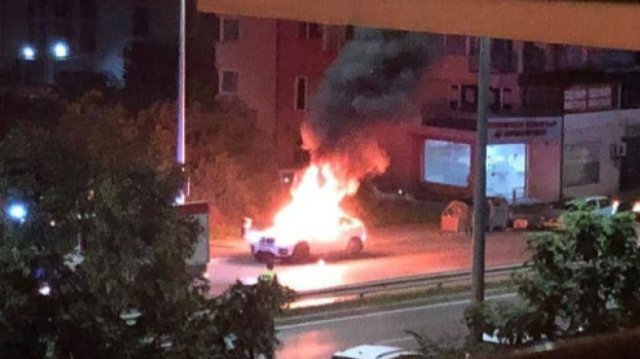 Джип избухна в пламъци след полунощ в столицата Инцидентът е
