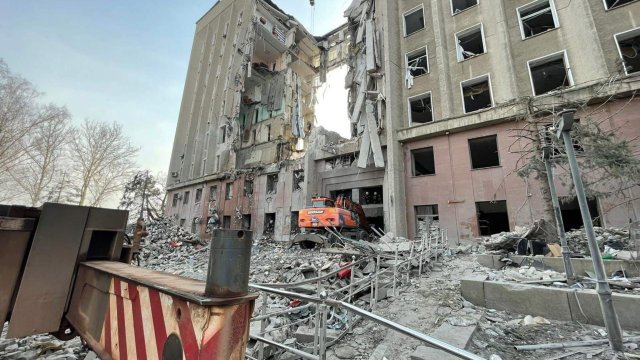 Един човек е загинал а 14 са ранени след руски