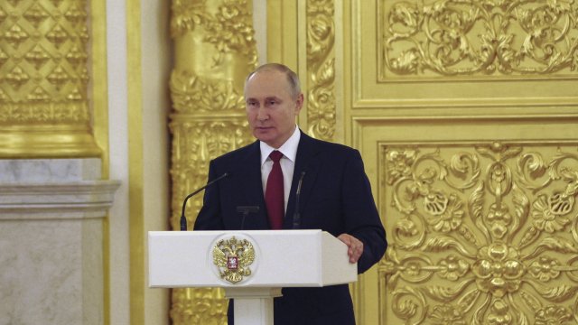 Кремъл днес отвърна на призивите на полския премиер Матеуш Моравецки