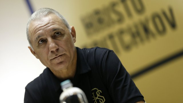 Легендата на ЦСКА и българския футбол Христо Стоичков спази