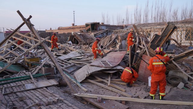 Земетресение с магнитуд 5,4 по Рихтер удари Китай, трима са загинали